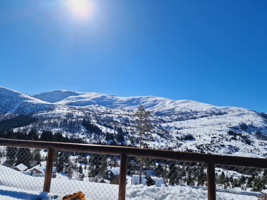 Cabin In Beautiful Surroundings At Harpefossen 노르드피오르다이드 외부 사진