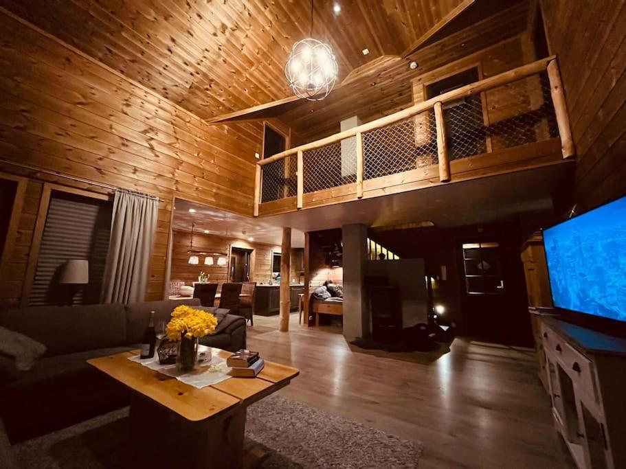 Cabin In Beautiful Surroundings At Harpefossen 노르드피오르다이드 외부 사진