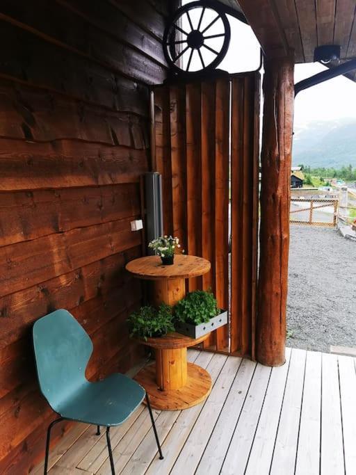 Cabin In Beautiful Surroundings At Harpefossen 노르드피오르다이드 외부 사진
