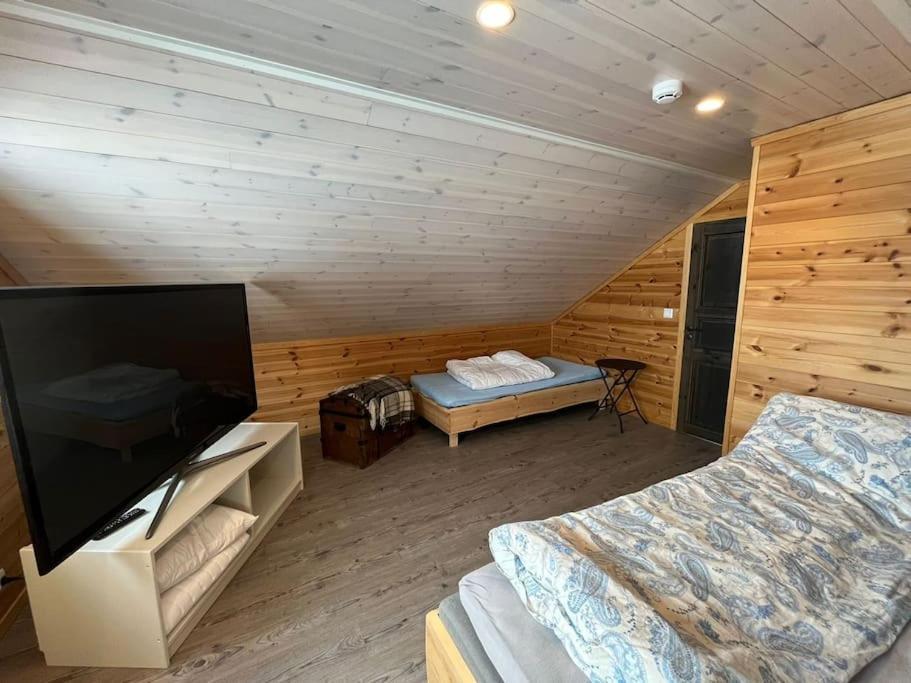 Cabin In Beautiful Surroundings At Harpefossen 노르드피오르다이드 외부 사진