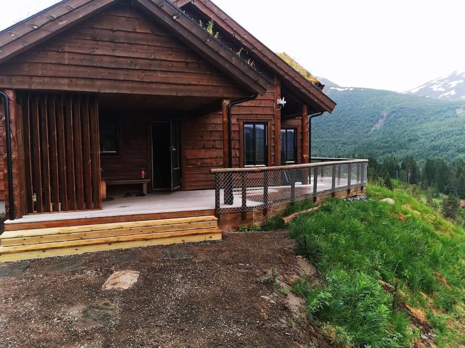 Cabin In Beautiful Surroundings At Harpefossen 노르드피오르다이드 외부 사진