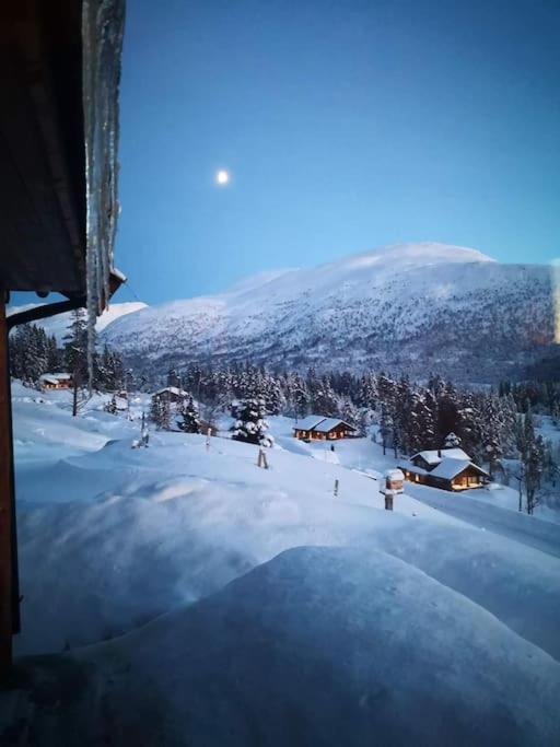 Cabin In Beautiful Surroundings At Harpefossen 노르드피오르다이드 외부 사진